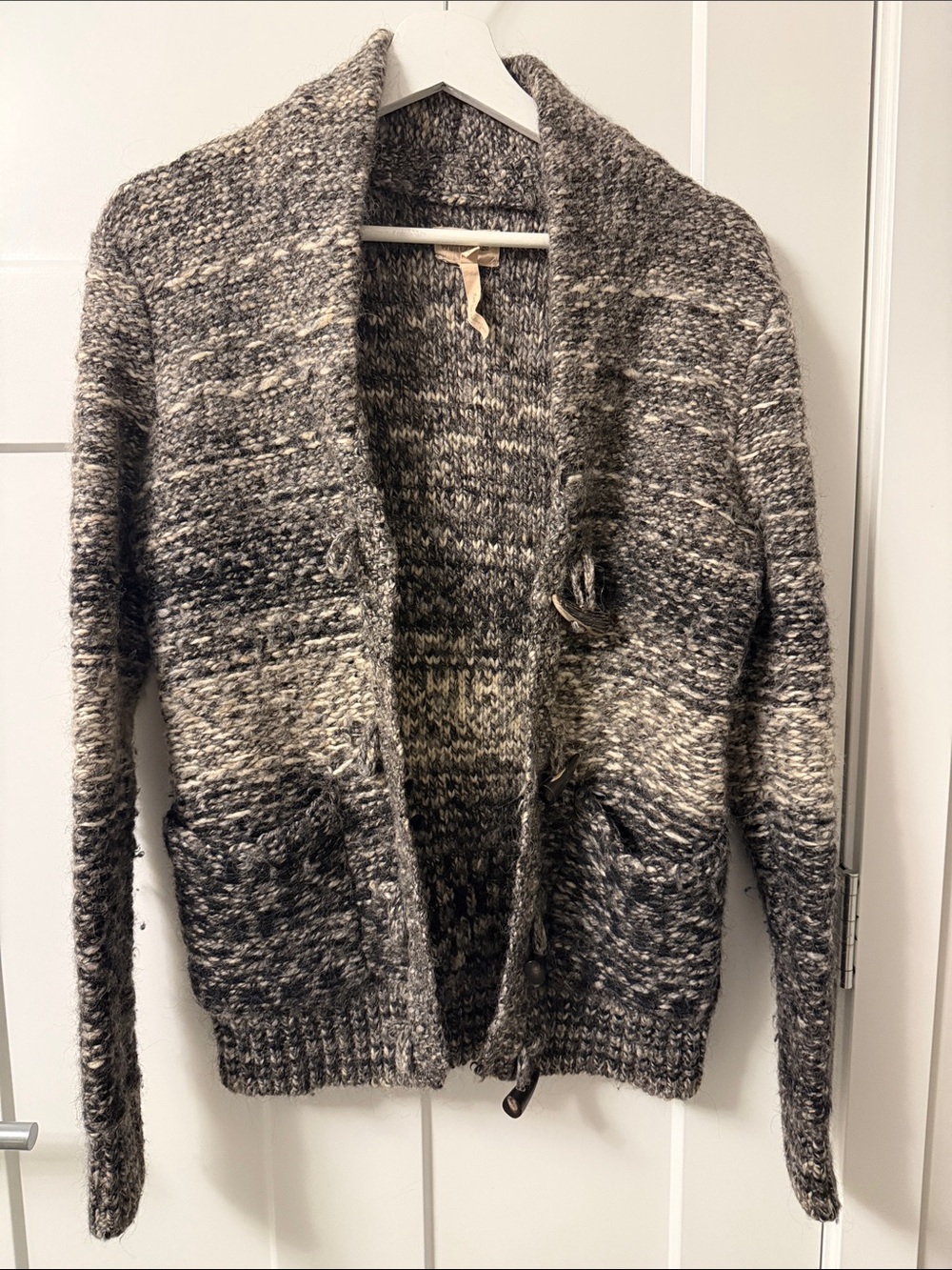 Wilfred Marled Shawl-Collar Cardigan Sweater in Gray and Cream